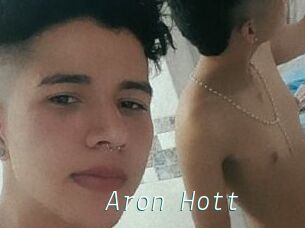 Aron_Hott