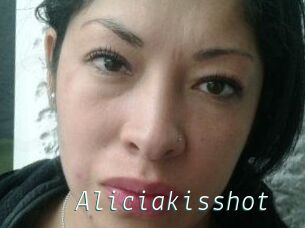 Aliciakisshot