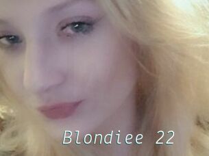 Blondiee_22