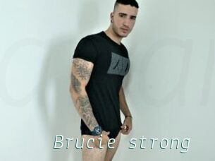 Brucie_strong