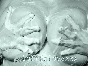 Lottielovexxx