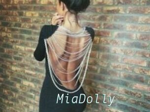Mia_Dolly