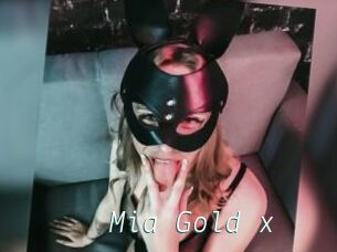 Mia_Gold_x