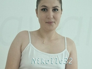 Nikolle32