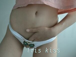 Tris_kiss
