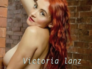 Victoria_lanz