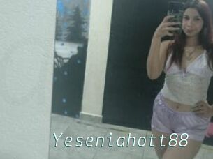 Yeseniahott88